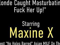 Maxine手铐Layla Lust进行性爱机器遭遇